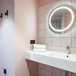 Greet Tinqueux Hotel 3*