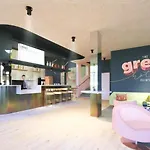 Greet Tinqueux Hotel