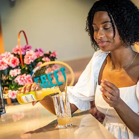 Greet Tinqueux Hotel