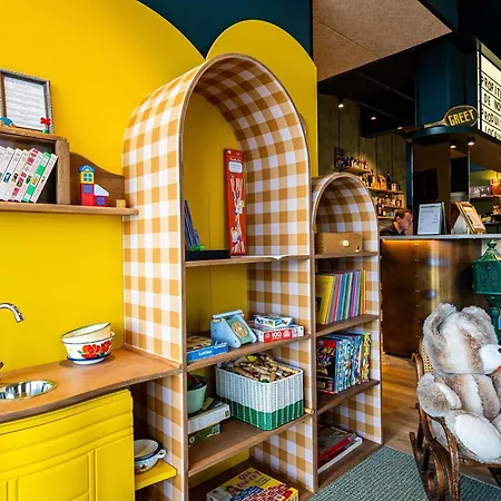 Greet Tinqueux Hotel 3*