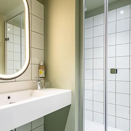 Greet Tinqueux Hotel