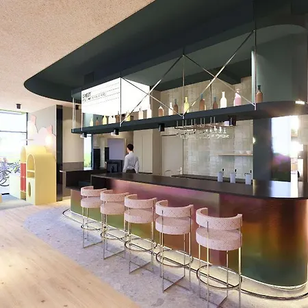 Hotel Greet Tinqueux 3*
