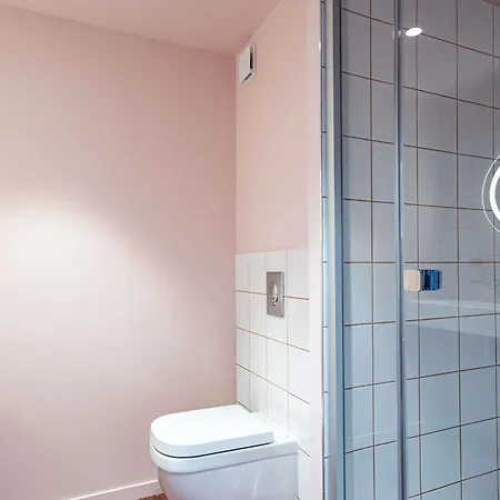 Greet Tinqueux Hotel 3*